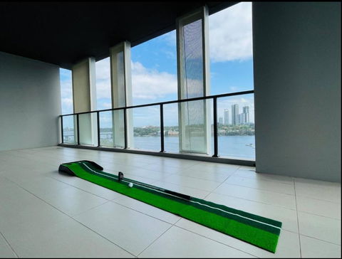 Astonishing Waterview Condo With Pool, Parking - Melbourne Tourism 1