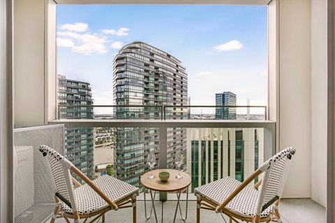 Astra Apartments Docklands - Melbourne Tourism 1