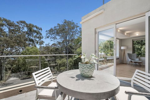 Audrey - Little Cove - Melbourne Tourism 2