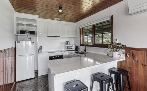 Apollo Bay Cottages- Sabine - Melbourne Tourism 1