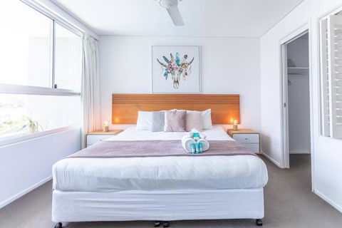Azure Sea, Oceanviews, Wifi, 2 Pools + Gym - Melbourne Tourism 2