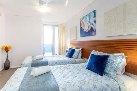 Azure Sea, Oceanviews, Wifi, 2 Pools + Gym - Melbourne Tourism 4