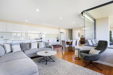B314S - Waverton Village Heights - Melbourne Tourism 2