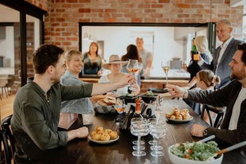 BADGER HOUSE - 4 Bed, 4 Bath, Stunning Entertainer Plus Fire - Melbourne Tourism 4