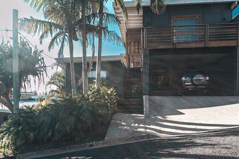 BAY PROPERTIES . The Chill - Melbourne Tourism 2