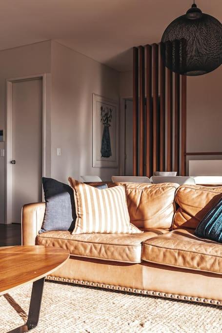 BAY PROPERTIES . The Chill - Melbourne Tourism 1