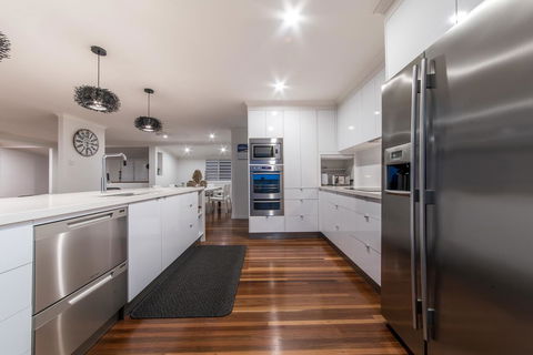 Hayman Views - Melbourne Tourism 1