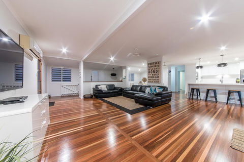 Hayman Views - Melbourne Tourism 5