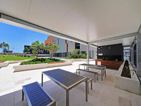 M&A Apartments - Melbourne Tourism 2
