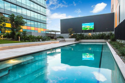 M&A Apartments - Melbourne Tourism 8