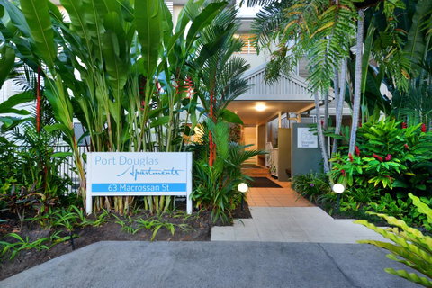 Port Douglas Apartments - Adults Only Oasis - Melbourne Tourism 14
