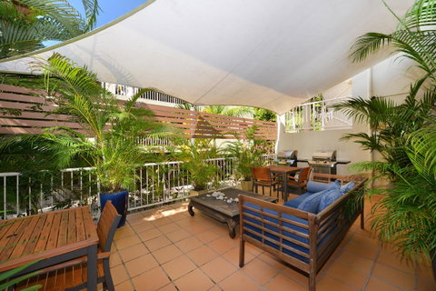 Port Douglas Apartments - Adults Only Oasis - Melbourne Tourism 4