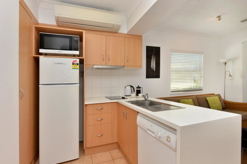 Port Douglas Apartments - Adults Only Oasis - Melbourne Tourism 8
