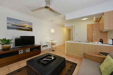 Port Douglas Apartments - Adults Only Oasis - Melbourne Tourism 23