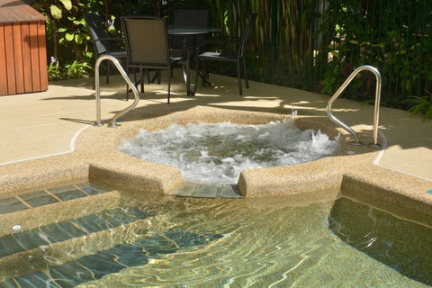 Port Douglas Apartments - Adults Only Oasis - Melbourne Tourism 17