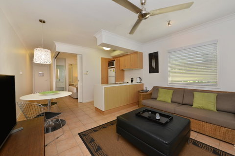Port Douglas Apartments - Adults Only Oasis - Melbourne Tourism 7