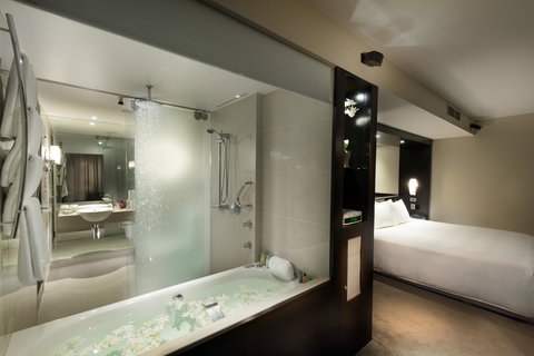 Hilton Cairns - Melbourne Tourism 19