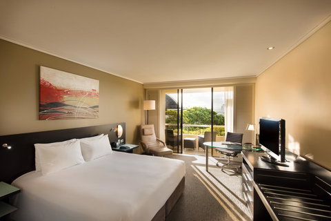 Hilton Cairns - Melbourne Tourism 9