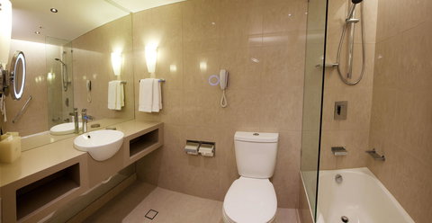 Hilton Cairns - Melbourne Tourism 28