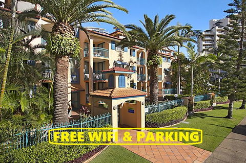 Aruba Surf Resort - Melbourne Tourism 0