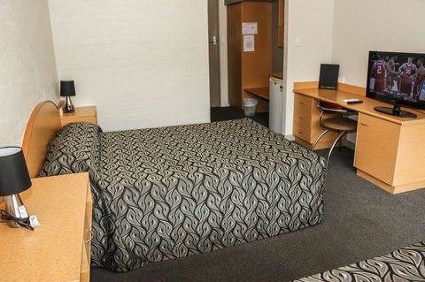 Salisbury Hotel Motel - Melbourne Tourism 9