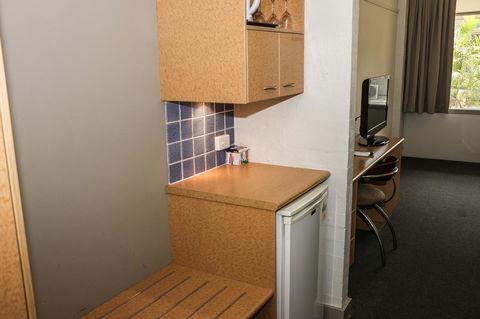 Salisbury Hotel Motel - Melbourne Tourism 14