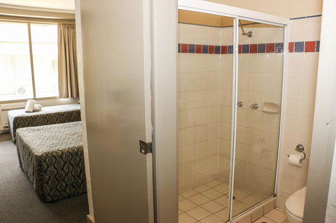 Salisbury Hotel Motel - Melbourne Tourism 13