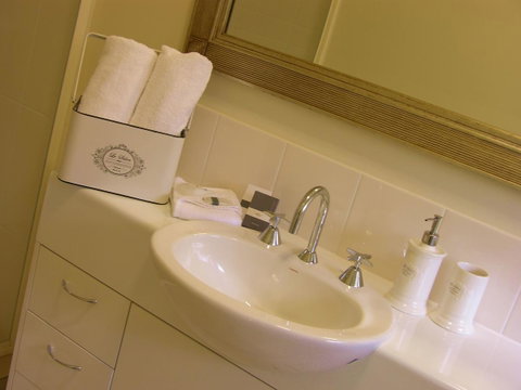 Apple Tree Cottage Montville - Melbourne Tourism 19