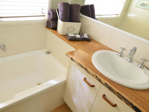 Apple Tree Cottage Montville - Melbourne Tourism 10