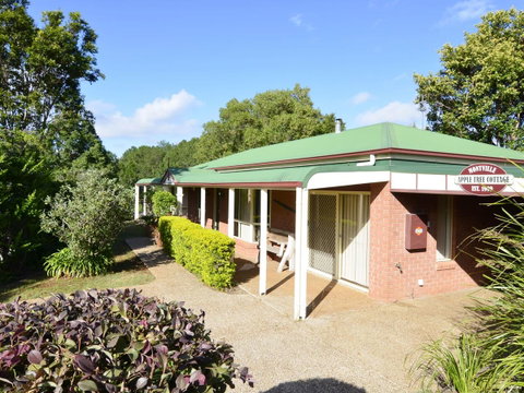 Apple Tree Cottage Montville - Melbourne Tourism 3