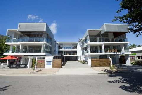 Maggies Beachfront Apartment 8 - Melbourne Tourism 0