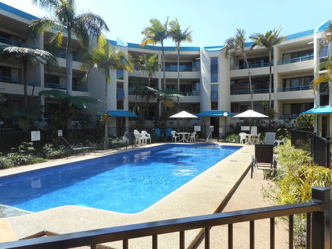 Placid Waters Holiday Apartments - Melbourne Tourism 3