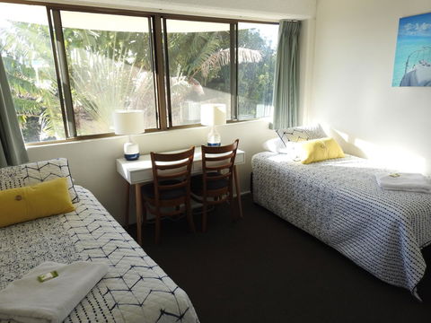 Placid Waters Holiday Apartments - Melbourne Tourism 11