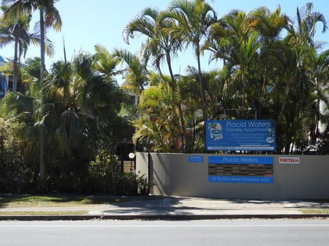 Placid Waters Holiday Apartments - Melbourne Tourism 1