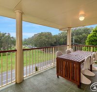 Immaculate Spacious Second Floor Unit Overlooking Pristine Parklands - Melbourne Tourism
