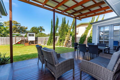 Fabulous Family Destination In Paradise Parade, Bongaree - Melbourne Tourism 13