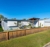 Fabulous Family Destination in Paradise Parade Bongaree - Melbourne Tourism