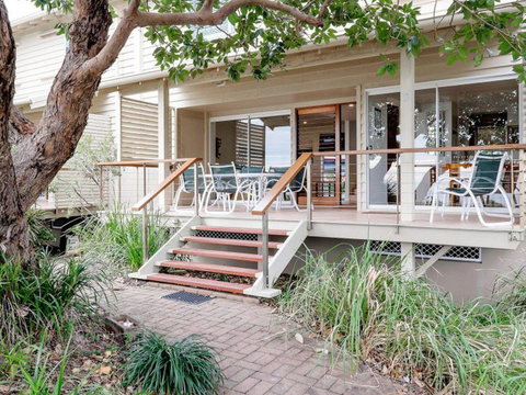 Beachies 3 - Melbourne Tourism 0