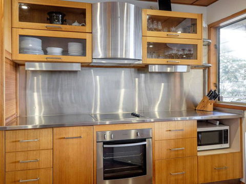 Claytons 9 - Melbourne Tourism 6