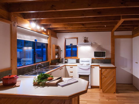 Parnella Adventure Bay, Bruny Island - Melbourne Tourism 12