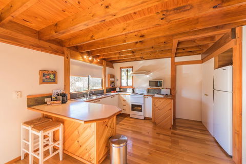 Parnella Adventure Bay, Bruny Island - Melbourne Tourism 4