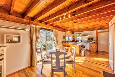 Parnella Adventure Bay, Bruny Island - Melbourne Tourism 3