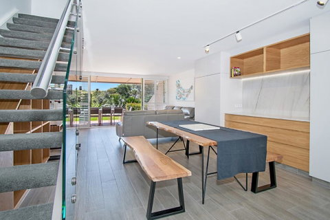 #4 James Cook Apartments - Melbourne Tourism 3