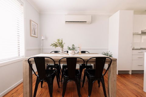 'Comfy & Cosy' - Close To Hospital, Cadia And Early Riser CafÃ© - Melbourne Tourism 3