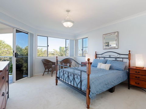 'GrandView', 10 Grandview Close - Huge House With Water Views, Aircon, WIFI, Netflix, Foxtel & Billiard Table - Melbourne Tourism 1