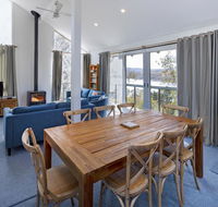 'Matilda' - Spacious  centrally located with great lake views - Melbourne Tourism