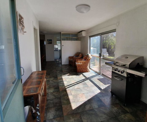 1 Spectrum Street, Rainbow Beach- Close To Shops And Main Beach - Melbourne Tourism 1