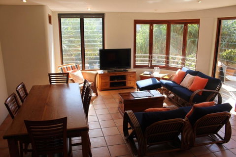 1/9 Marine Parade, Wategos Beach - Beachbound - Melbourne Tourism 2