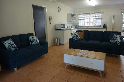 11 Bomburra Court - Rainbow Beach, Comfortable Beach House, Plenty Of Boat Parking - Melbourne Tourism 0