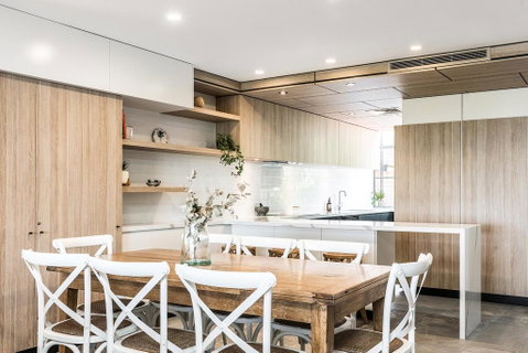 11 James Cook Apartment - Melbourne Tourism 3